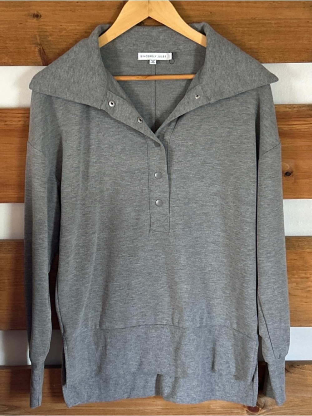 Sincerely Jules Women's Henley Sweatshirt Size S Gray Tunic Collared Long Sleeve